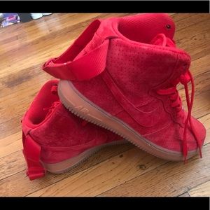 Women’s Nike suede air max HI
